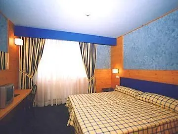 Hotel Bezana Lago Santa Cruz De Bezana