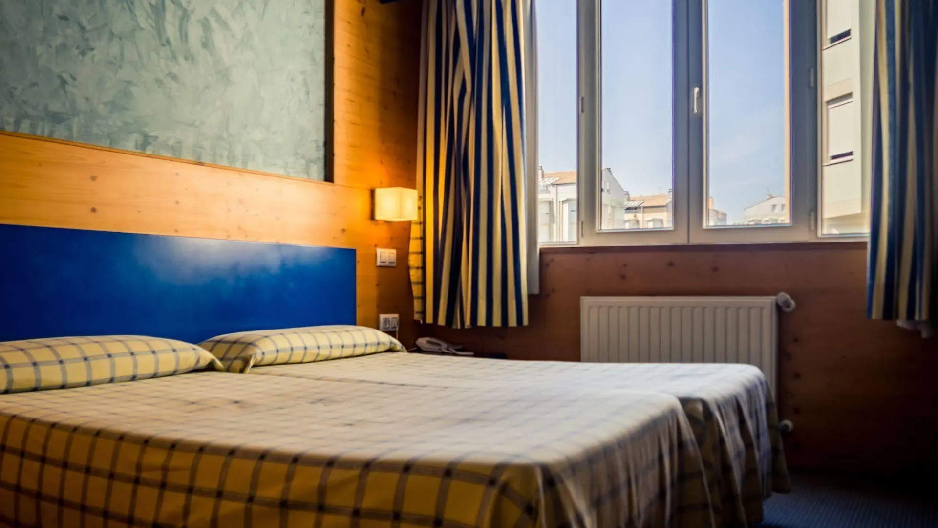 Hotel Bezana Lago سانتا كروز دي بيزانا