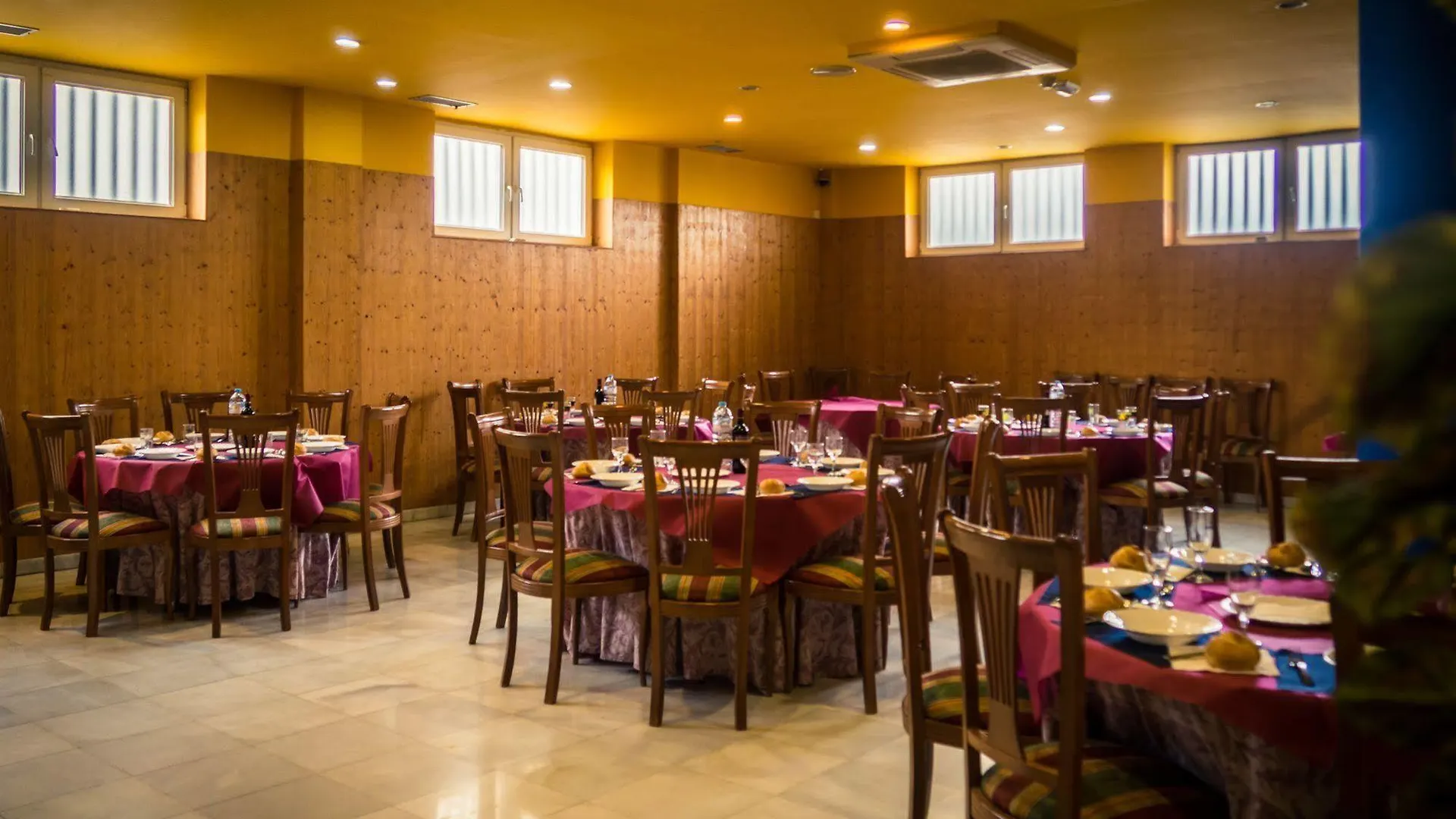 Hotel Bezana Lago سانتا كروز دي بيزانا